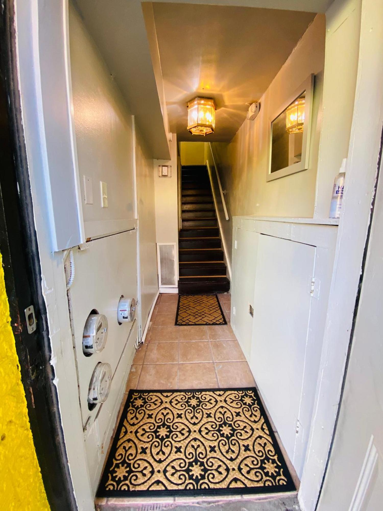 2 Bedrooms At The Heart Of The City! Full Comfort! Washington