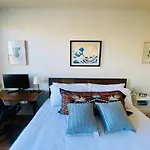 2 Bedrooms At The Heart Of The City! Full Comfort!