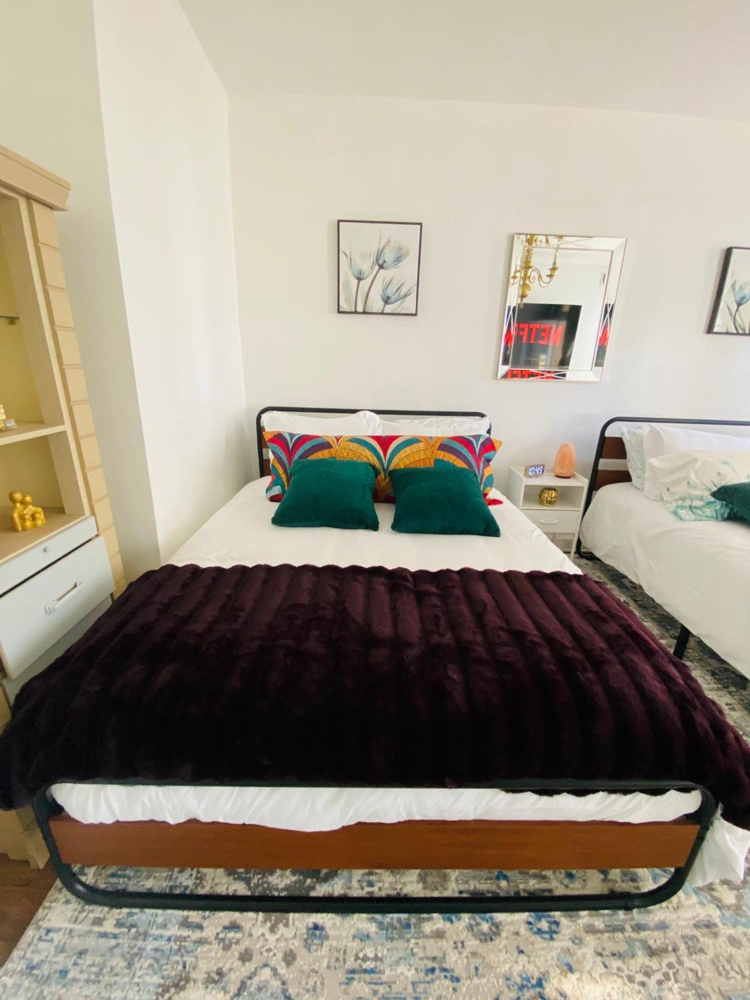 2 Bedrooms At The Heart Of The City! Full Comfort! Apartment